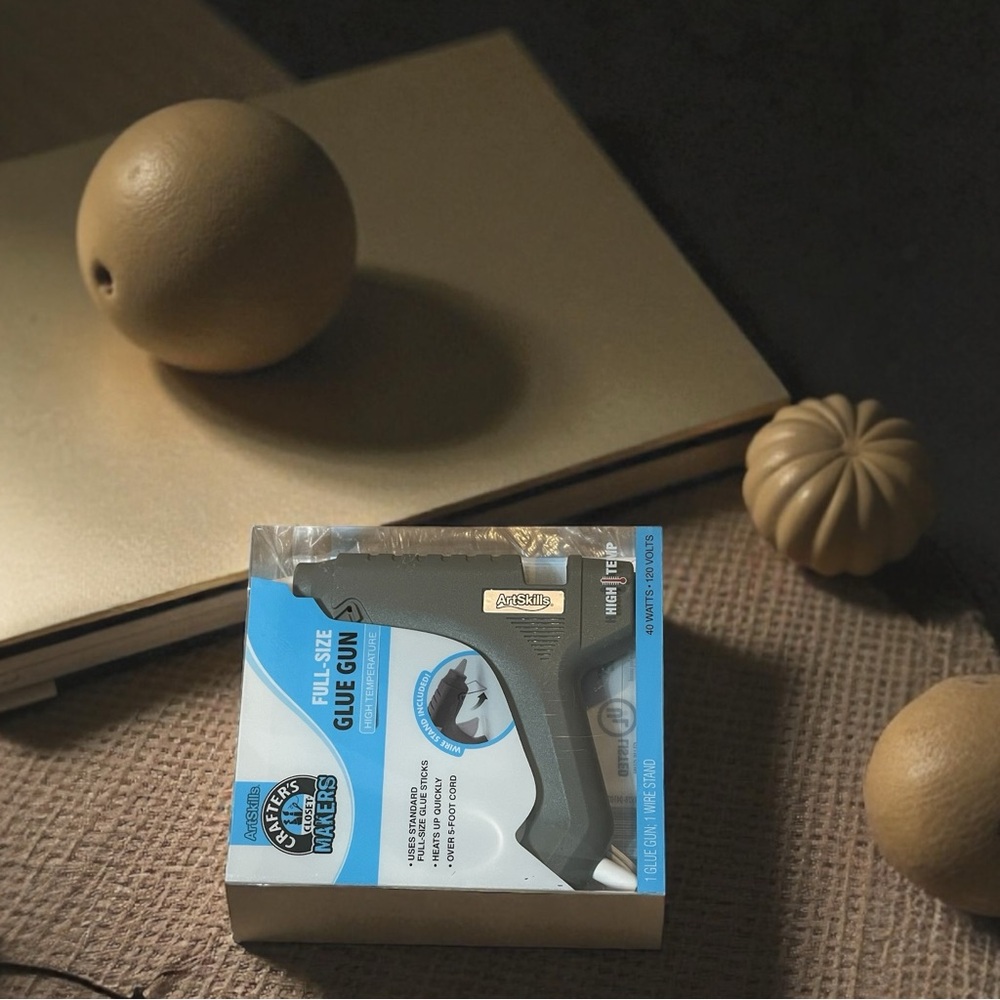 ArtSkills Full-Size Glue Gun in Gray